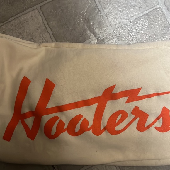 Authentic Hooter Girls Joggers Cream Off White Sweatpants Hooters Size Medium - Picture 2 of 3